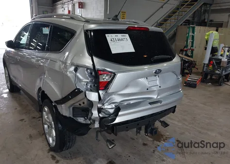 2019 Ford Escape Titanium из США, поврежденный, VIN 1FMCU9J95KUA52315